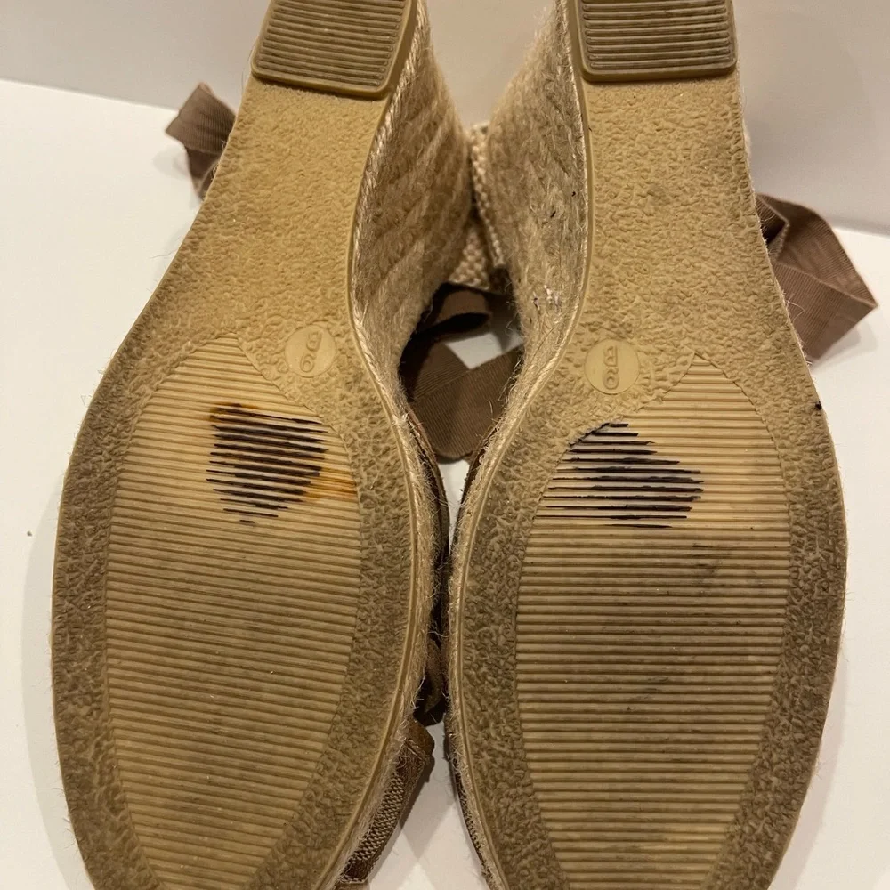 Coach wedges in neutral color. Brown lace up Sandals Sz 9 - Picture 5 of 11